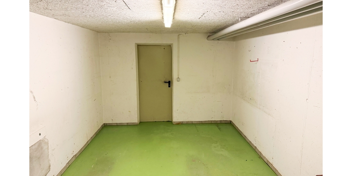 Garage mit direktem Zugangs ins Haus