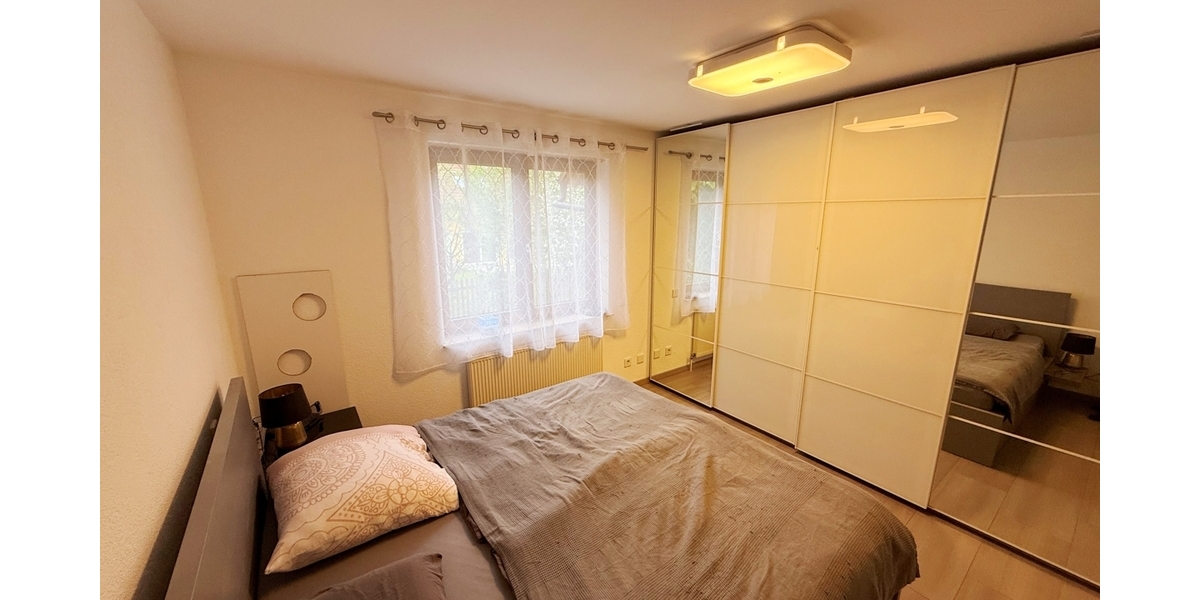 Schlafzimmer Eltern